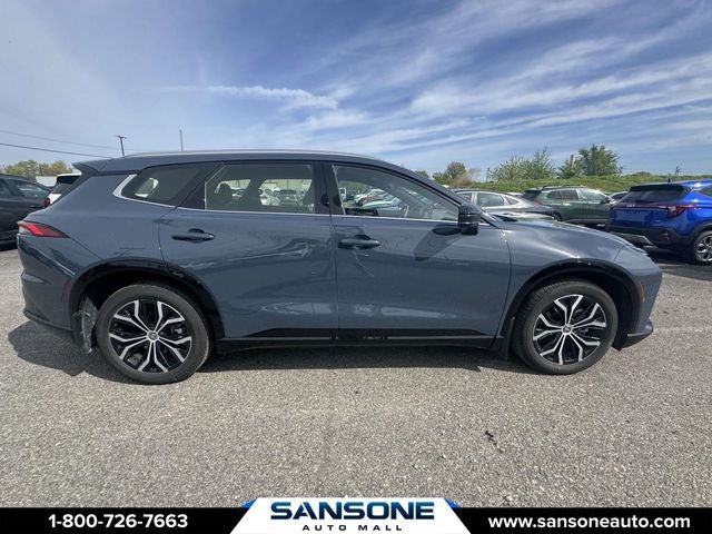 2025 Toyota Crown Signia XLE