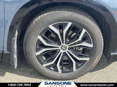 2025 Toyota Crown Signia XLE