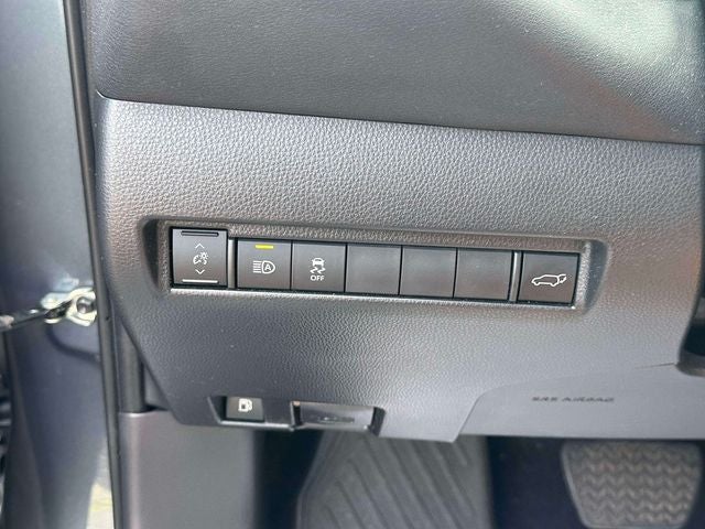 2024 Toyota Venza LE