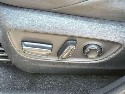 2023 Toyota Venza LE