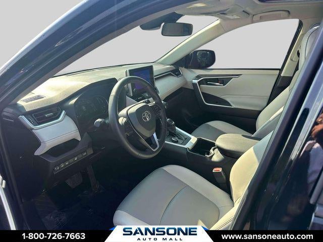 2025 Toyota RAV4 Hybrid XLE Premium