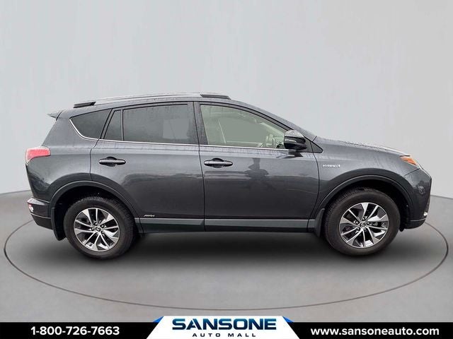 2017 Toyota RAV4 Hybrid XLE