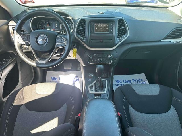 2016 Jeep Cherokee Sport