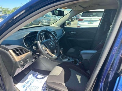 2016 Jeep Cherokee Sport