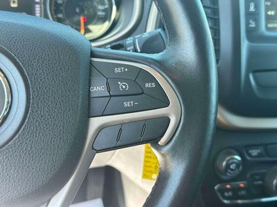 2016 Jeep Cherokee Sport