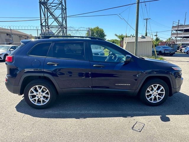 2016 Jeep Cherokee Sport
