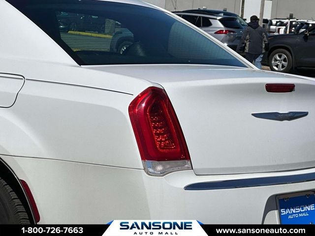 2016 Chrysler 300 Limited