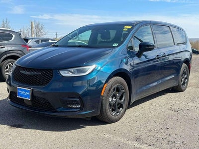 2023 Chrysler Pacifica Hybrid Touring L