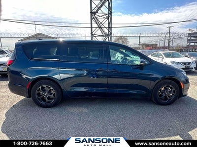 2023 Chrysler Pacifica Hybrid Touring L