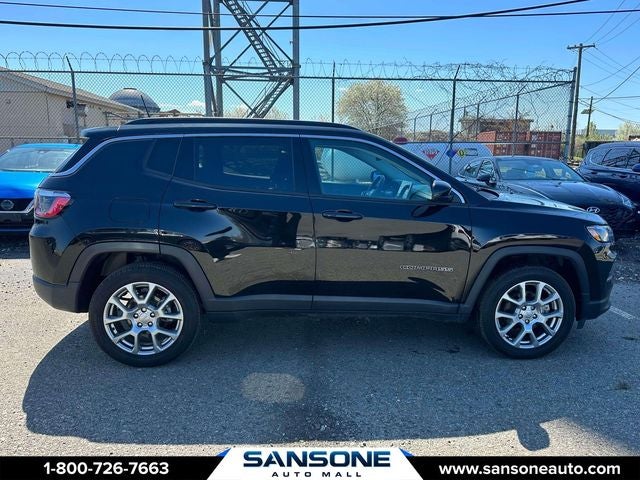 2022 Jeep Compass Latitude Lux