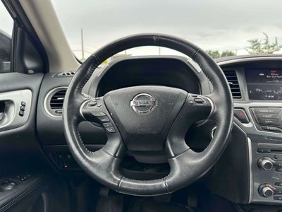 2017 Nissan Pathfinder SL