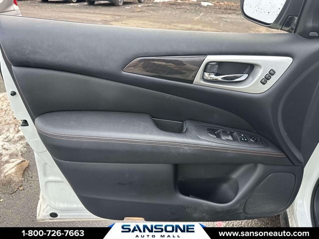 2019 Nissan Pathfinder SL