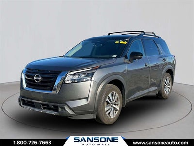 2024 Nissan Pathfinder SL