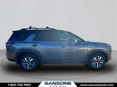 2024 Nissan Pathfinder SL