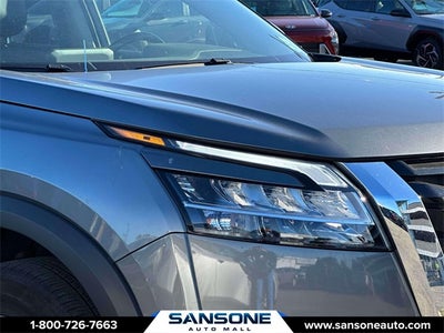 2024 Nissan Pathfinder SL
