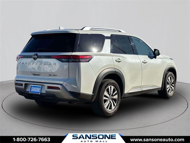 2023 Nissan Pathfinder SL
