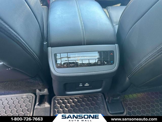 2024 Nissan Pathfinder SL