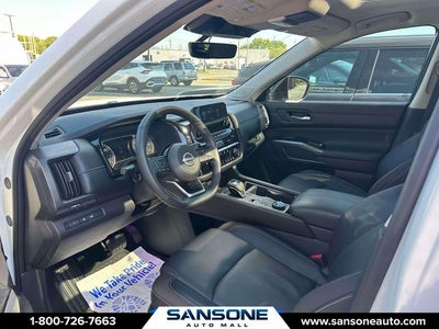 2024 Nissan Pathfinder SL