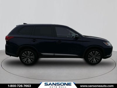 2020 Mitsubishi Outlander SE
