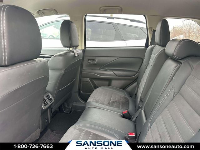 2020 Mitsubishi Outlander SE