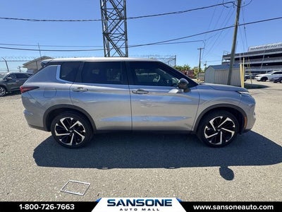 2022 Mitsubishi Outlander SE