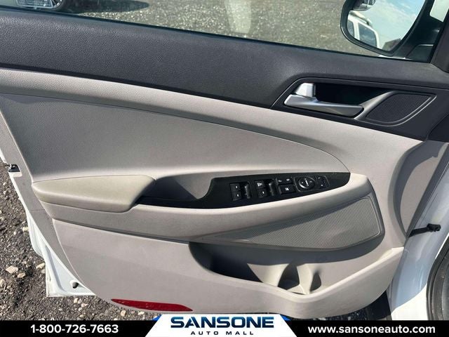 2020 Hyundai TUCSON SE