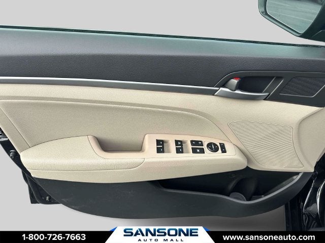 2017 Hyundai Elantra Value Edition - Photo 13