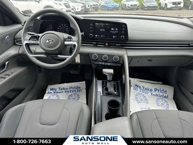 2023 Hyundai ELANTRA SE
