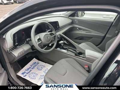 2023 Hyundai ELANTRA SE