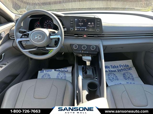 2023 Hyundai ELANTRA SE