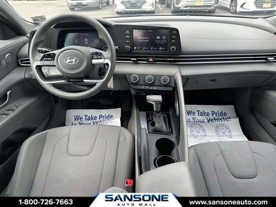 2025 Hyundai ELANTRA SE