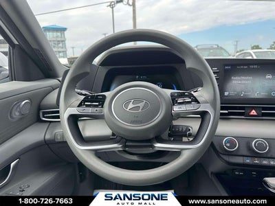 2025 Hyundai ELANTRA SE