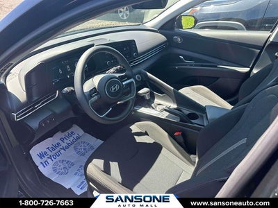 2024 Hyundai ELANTRA SE