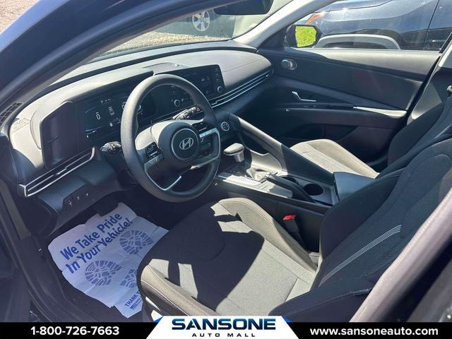 2024 Hyundai ELANTRA SE