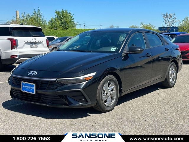 2024 Hyundai ELANTRA SE