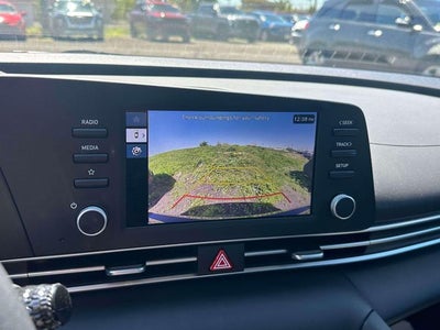 2024 Hyundai ELANTRA SE