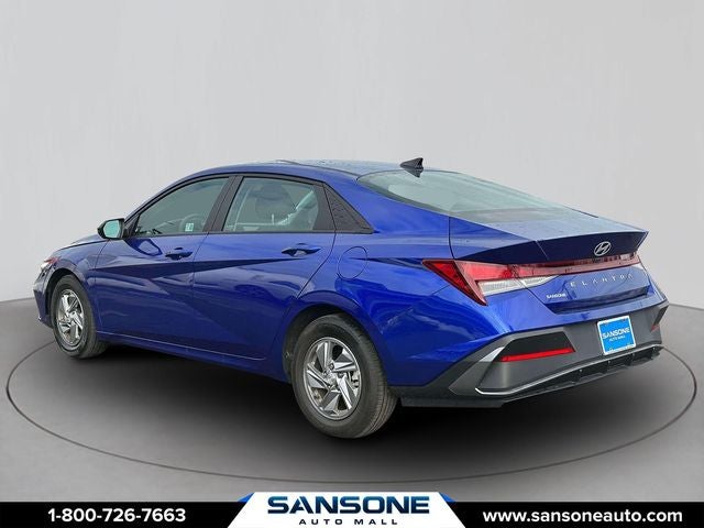2024 Hyundai ELANTRA SE