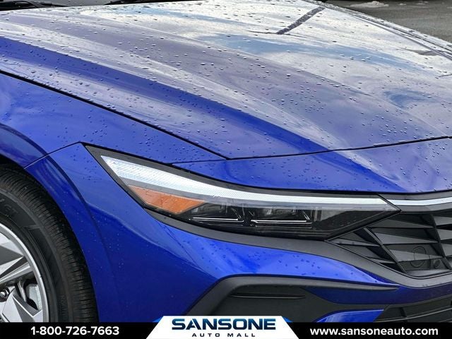 2024 Hyundai ELANTRA SE