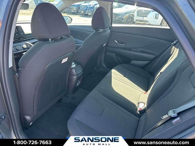 2025 Hyundai ELANTRA SE
