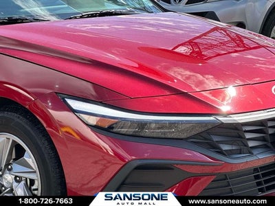 2025 Hyundai ELANTRA SE