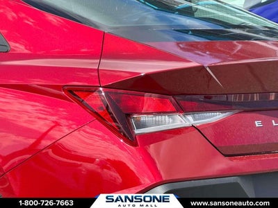 2025 Hyundai ELANTRA SE