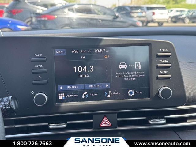 2025 Hyundai ELANTRA SE