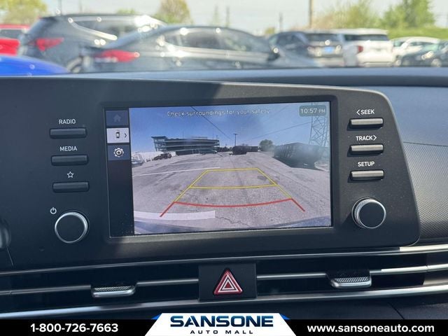 2025 Hyundai ELANTRA SE