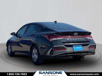 2025 Hyundai ELANTRA SE