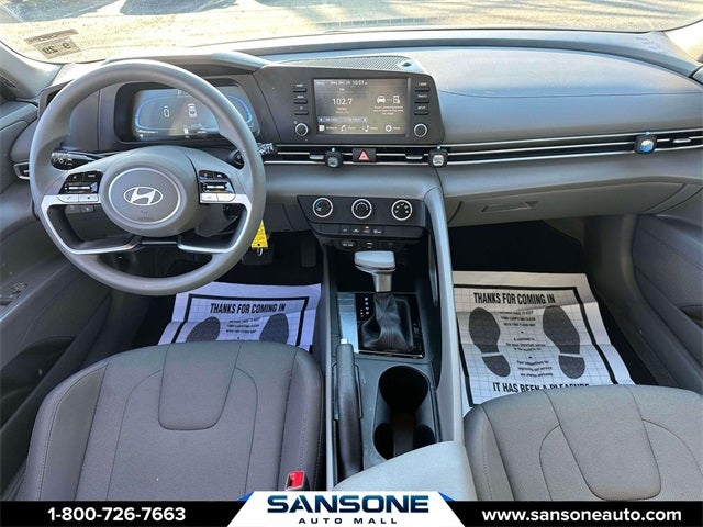 2024 Hyundai ELANTRA SE