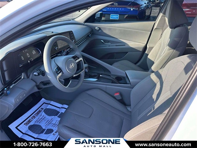 2024 Hyundai ELANTRA SE