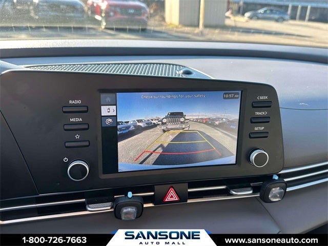 2024 Hyundai ELANTRA SE