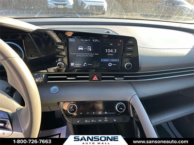 2022 Hyundai ELANTRA SEL