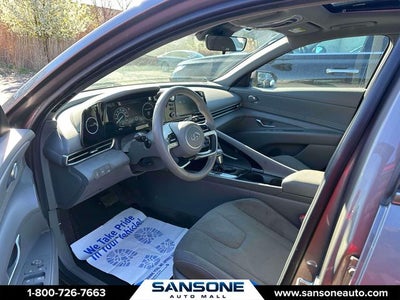 2022 Hyundai ELANTRA SEL
