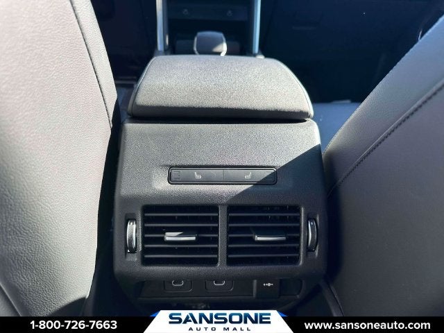2024 Land Rover Discovery Sport SE
